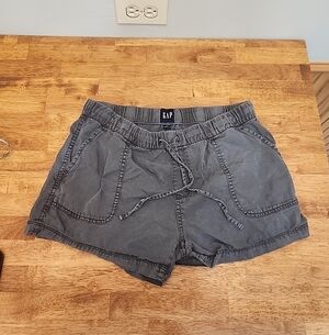 GAP Women's Charcoal Cargo Shorts